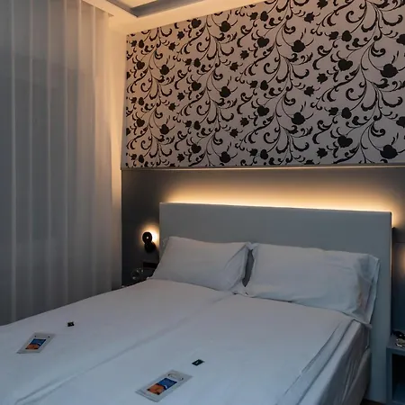 Shangri-la Hotel 3*